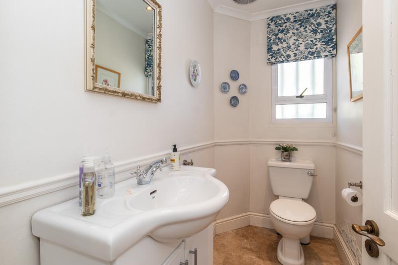 3 Bedroom Property for Sale in Constantia Western Cape